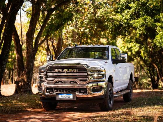 RAM 2500 6.7 I6 TURBO DIESEL LARAMIE CD 4X4 AUTOMÁTICO RAM 2500 6.7 I6 TURBO DIESEL LARAMIE CD 4X4 AUTOMÁTICO